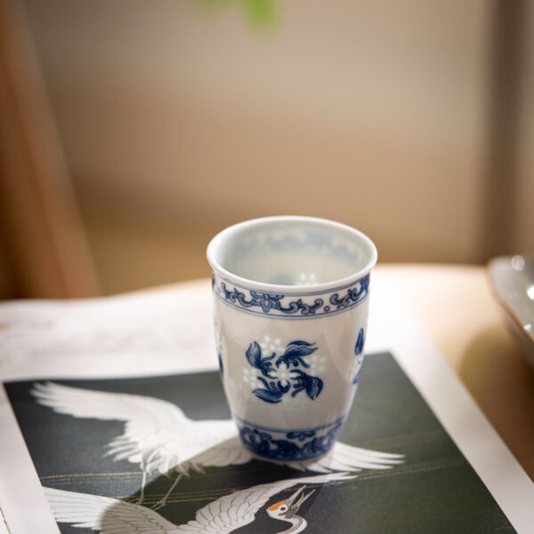 2-场景图 Blossoms Along the Way Aroma Cup (Wood-Fired Kiln Firing)