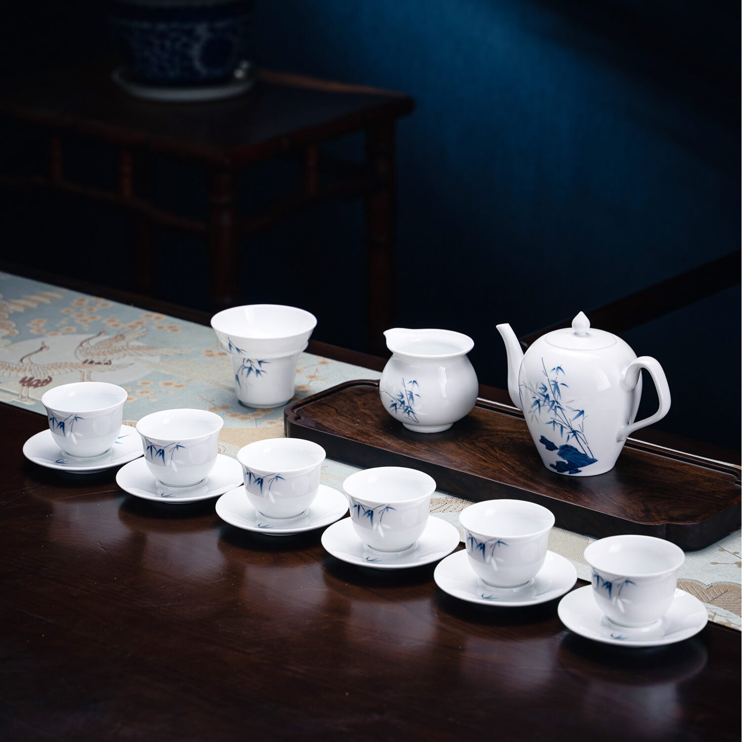 主图1 Steady Progress 16-Piece Tea Set