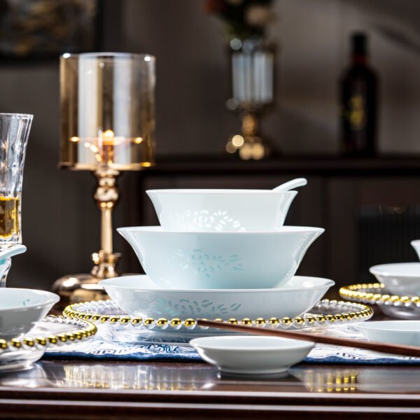 场景图2 Celadon Glaze Jade Peony Tableware