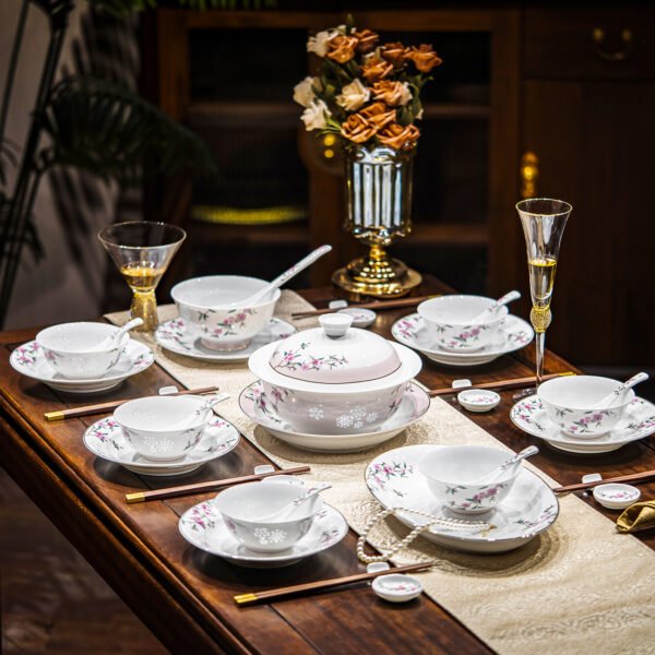场景图3 Blooming Courtyard Tableware