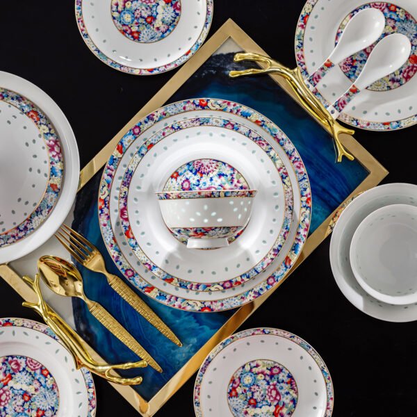 场景图4 Ten Thousand Flowers Enamel Tableware