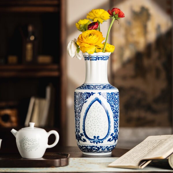 场景图5 National Beauty Enchanting Fragrance Vase
