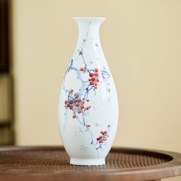 场景图5 Hand-Painted Underglaze Polychrome Mountain Garden Small Plum Vase