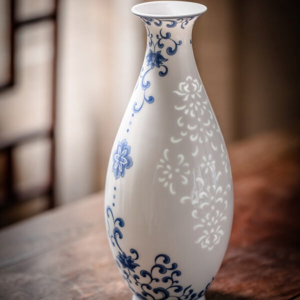 细节图5 Intertwined Branches Guanyin Vase