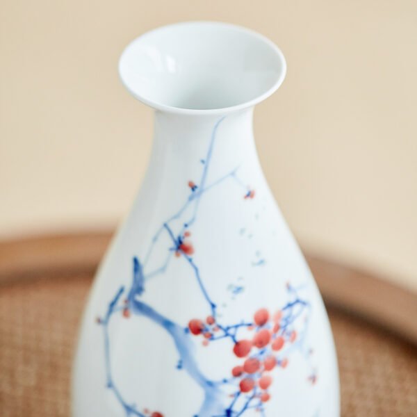 细节图6 Hand-Painted Underglaze Polychrome Mountain Garden Small Plum Vase