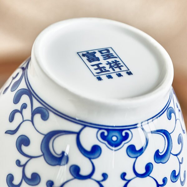 细节图7 Intertwined Branches Guanyin Vase