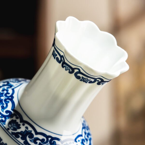 细节图8 National Beauty Enchanting Fragrance Vase
