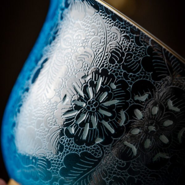 Listening to Spring in Secluded Valley Pahua Set