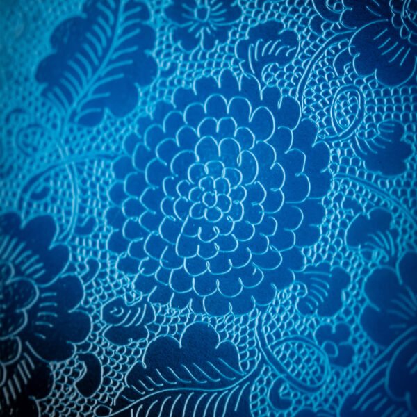 Listening to Spring in Secluded Valley Pahua Set